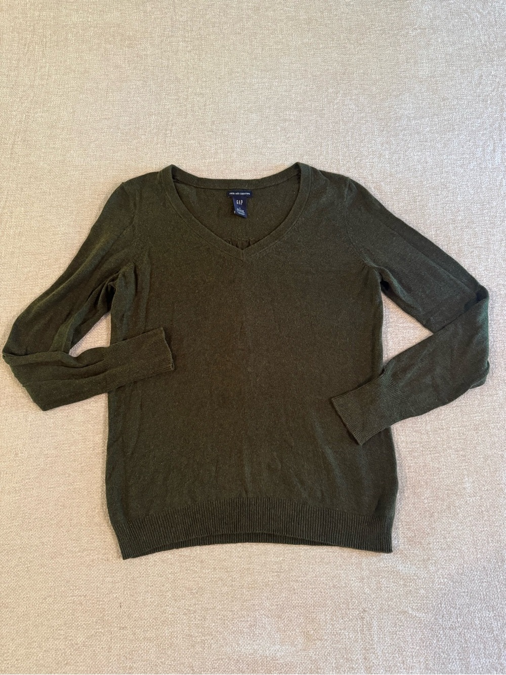 Gap Cashmere Blend Green V-neck sweater size small